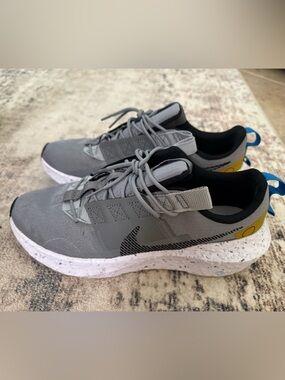 Nike Crater Impact - Gray and Black Running Sneakers with White Speckled Sole